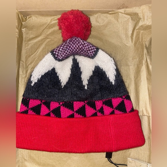 Burberry Winter Hat w/tags & box- AUTHENTIC - Picture 2 of 7